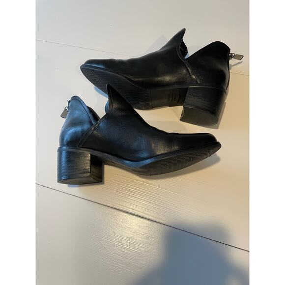 BLONDO Waterproof Leather Ankle Bootie Boots Back Zipper Size 7.5 Pointed Toe - Picture 13 of 15